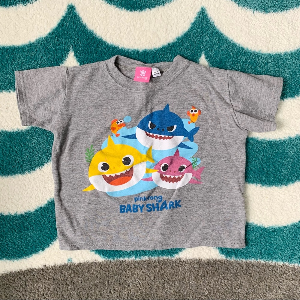 Pinkfong Baby Shark Tee (Grey) Size 2-3